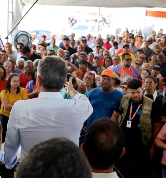 No município de Sobradinho, nesta terça-feira (24), o secretário de Relações Institucionais, Adolpho Loyola, representando