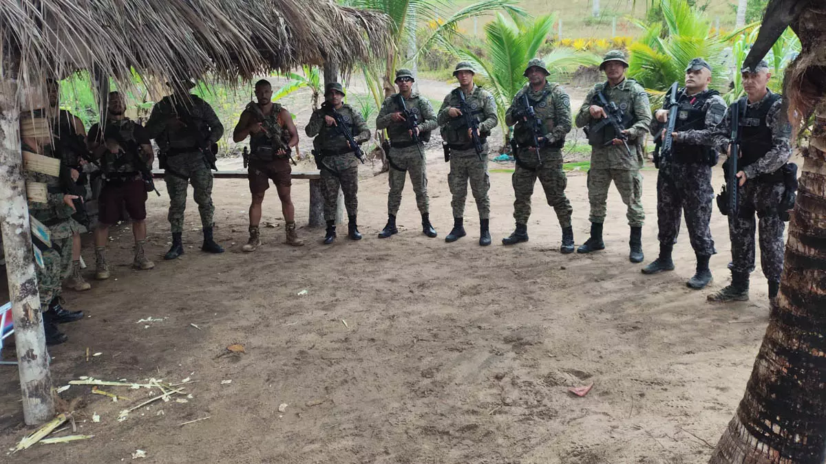 município de Prado, no extremo sul da Bahia. A ação reuniu equipes da Polícia Federal, Polícia Militar, Polícia Civil, Departamento de