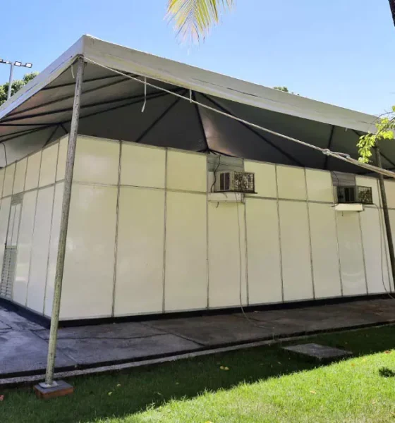 Em contagem regressiva para o Carnaval, o Governo da Bahia acelera a montagem de tendas, postos de atendimento e espaços de cuidado