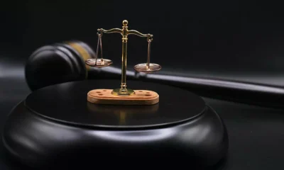 Que estamos vivendo tempos sombrios, onde muitos batem palma para atos ditatoriais de seres inescrupulosos, minimizam