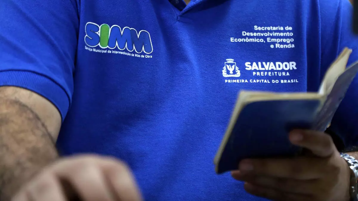 O Serviço Municipal de Intermediação de Mão de Obra (Simm) oferece 417 vagas de emprego e estágio em Salvador para esta terça-feira (24).