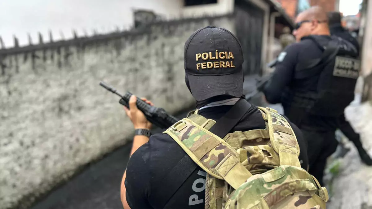 O líder de uma facção criminosa com atuação na capital baiana, capturado na manhã desta segunda-feira (30) na cidade boliviana