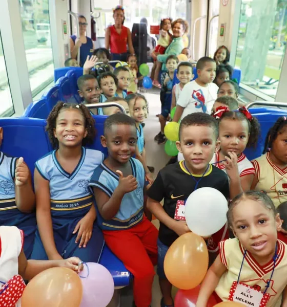 nesta terça-feira (31), em Salvador. O entusiasmo do aluno reflete a expectativa de cerca de 400 estudantes da rede pública estadual