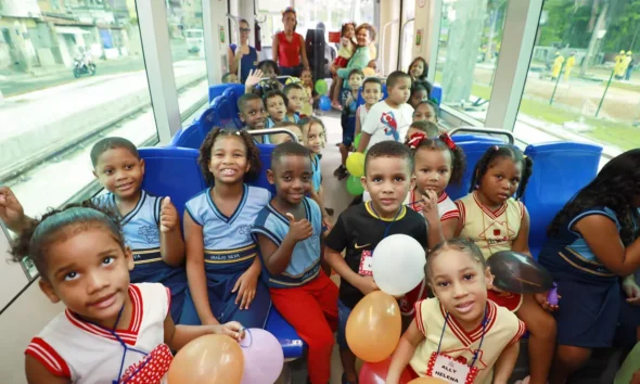 nesta terça-feira (31), em Salvador. O entusiasmo do aluno reflete a expectativa de cerca de 400 estudantes da rede pública estadual