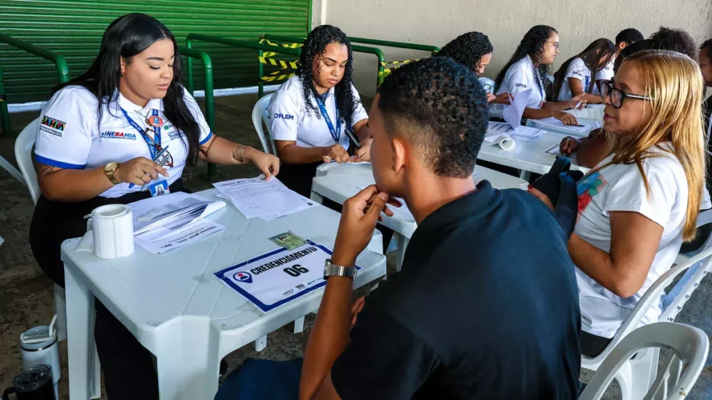 Se ligue nas vagas de emprego disponíveis no SineBahia para Salvador, RMS e interior do estado nesta terça-feira (10).