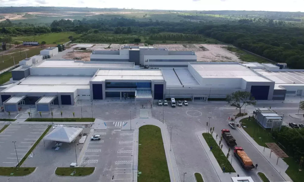 As obras do Hospital Estadual do Litoral Norte, nova unidade da Secretaria da Saúde do Estado da Bahia (Sesab) em implantação