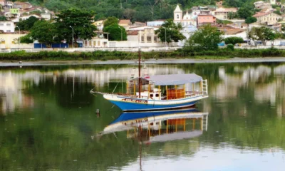 eventos climáticos extremos — como períodos prolongados de seca e episódios de chuvas intensas — o planejamento das bacias hidrográficas
