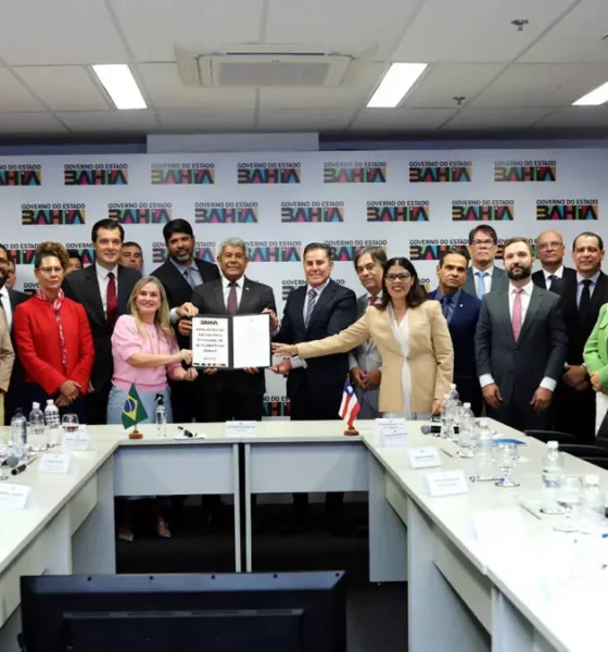 A redução dos índices de mortes violentas na Bahia e as metas para 2026 no âmbito do programa Bahia Pela Paz foram apresentadas