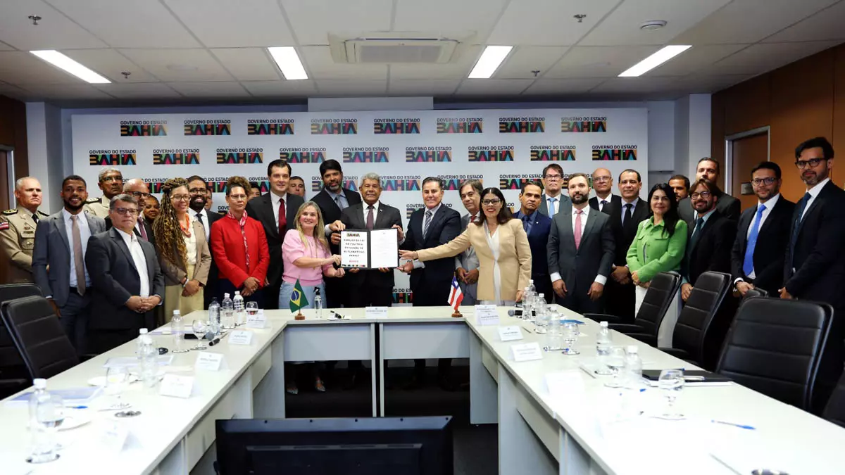 A redução dos índices de mortes violentas na Bahia e as metas para 2026 no âmbito do programa Bahia Pela Paz foram apresentadas