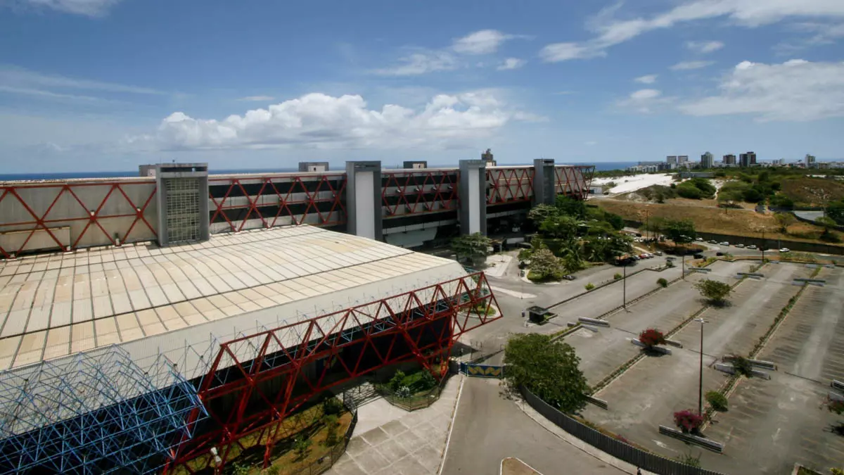 Diário Oficial do Estado (DOE) desta quarta-feira (4), o edital de licitação para o leilão do Antigo Centro de Convenções da Bahia (CCB),