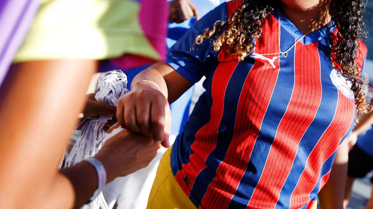 Arena Fonte Nova, torcedores foram convidados a assumir um compromisso simbólico contra a violência de gênero.