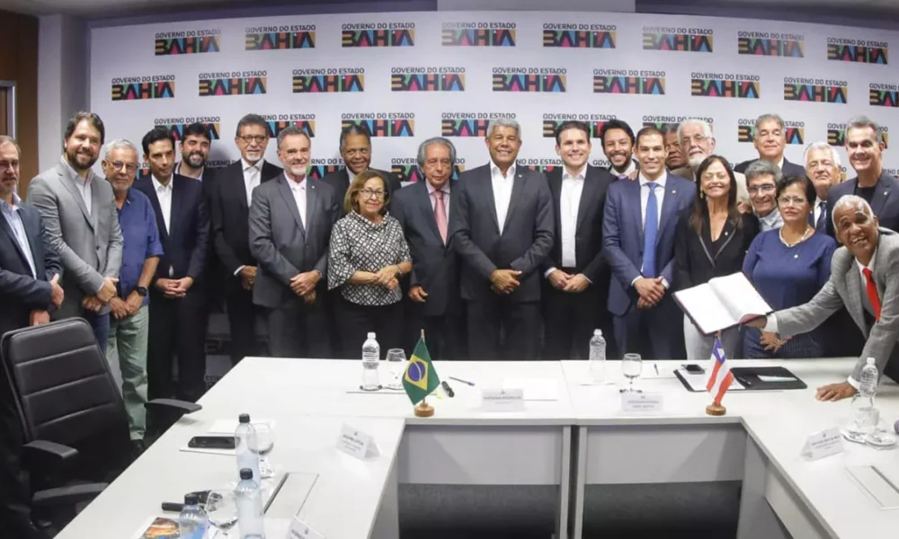 O governador Jerônimo Rodrigues recebeu, nesta segunda-feira (9), em Salvador, o presidente da Câmara dos Deputados, Hugo Motta,