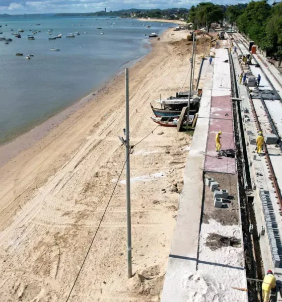 A implantação do Veículo Leve sobre Trilhos (VLT) de Salvador e Região Metropolitana abre caminho para um amplo processo