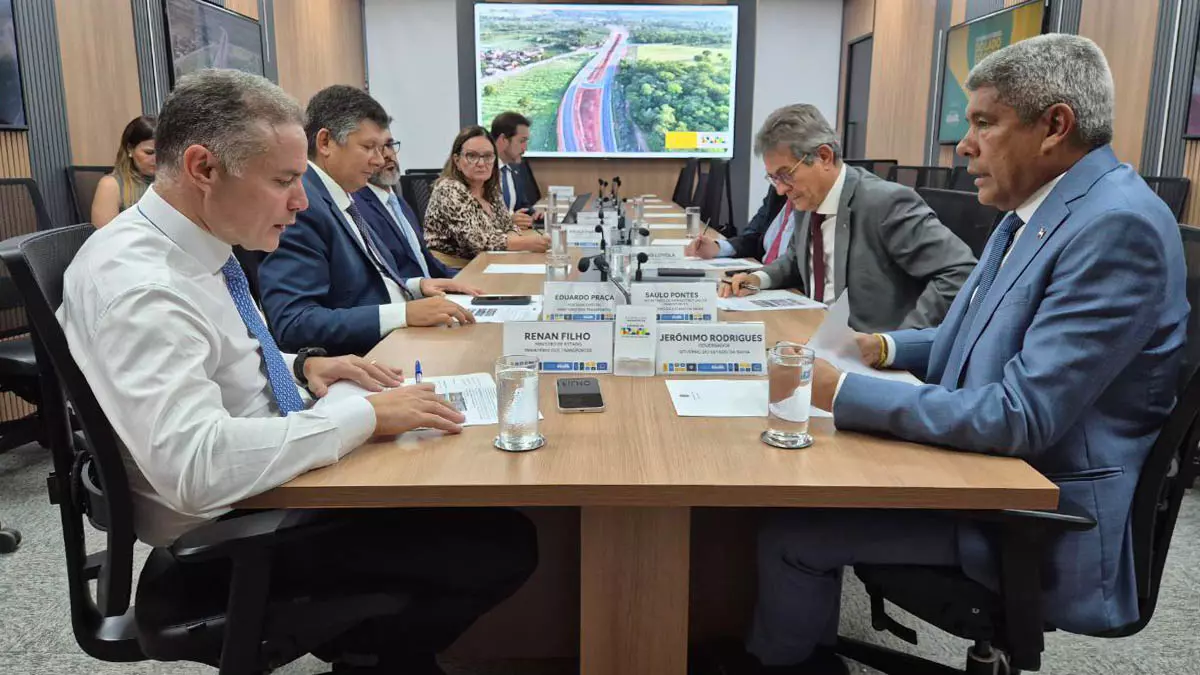 O governador Jerônimo Rodrigues encerrou, na noite desta quinta-feira (12), sua agenda de compromissos em Brasília