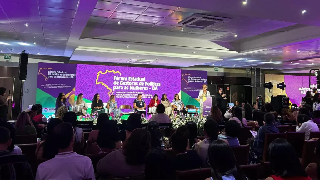 Com a presença de representantes de cerca de 200 municípios baianos, foi aberto, nesta quinta-feira (19), em Salvador, o Fórum de Gestoras