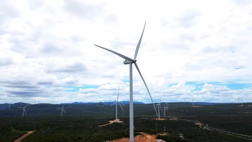 A Bahia já figurava entre os destaques nacionais em energia renovável quando o governador Jerônimo Rodrigues tomou posse, em janeiro de 2023.
