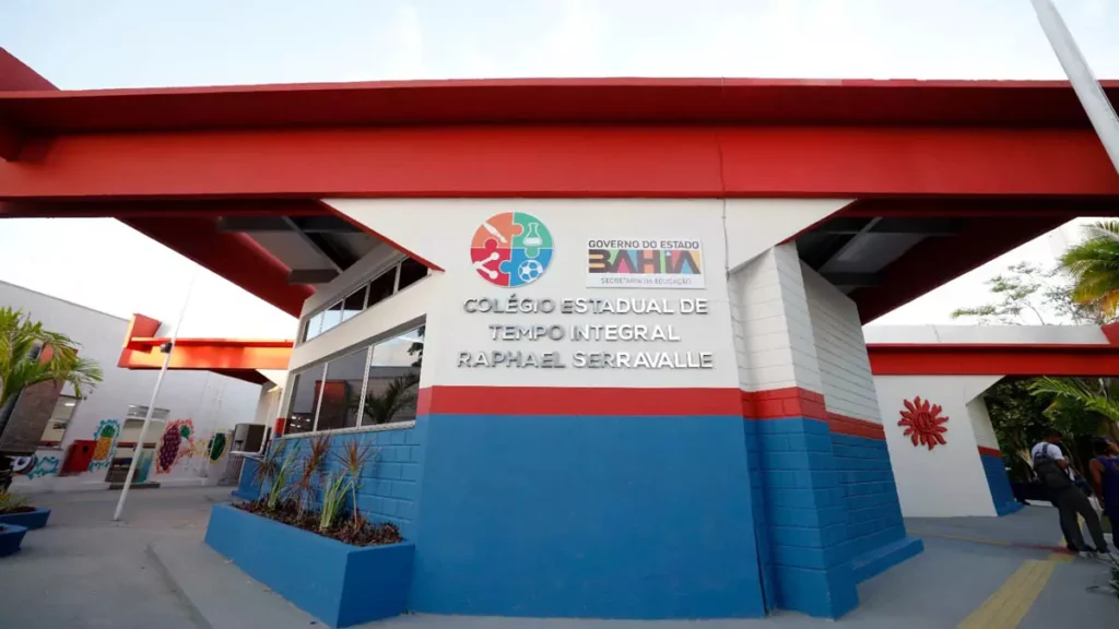 Salvador, entregue nesta quinta-feira (26), marca uma nova etapa para a unidade, que passa a ofertar ensino em tempo integral,
