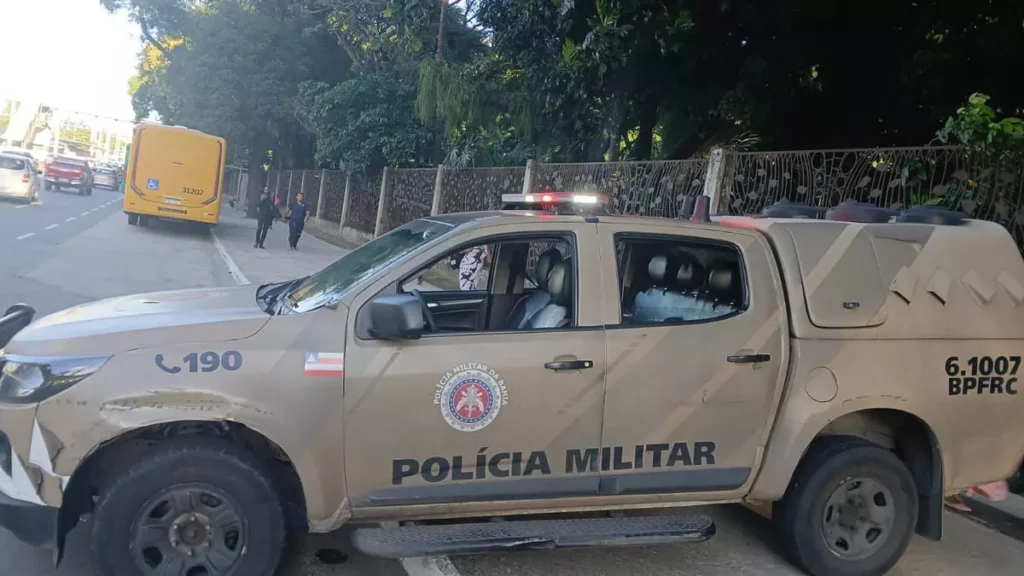 Guarnições da Polícia Militar alcançaram, na tarde desta quinta-feira (5), quatro integrantes de uma facção criminosa com atuação