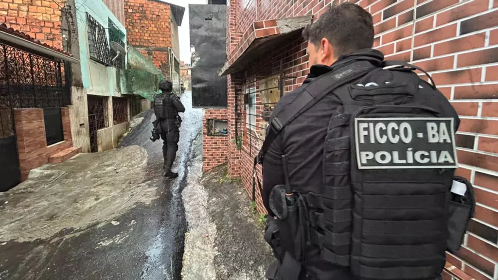O Governo da Bahia participou, nesta quarta-feira (18), de uma operação integrada de combate ao crime organizado, com ações simultâneas