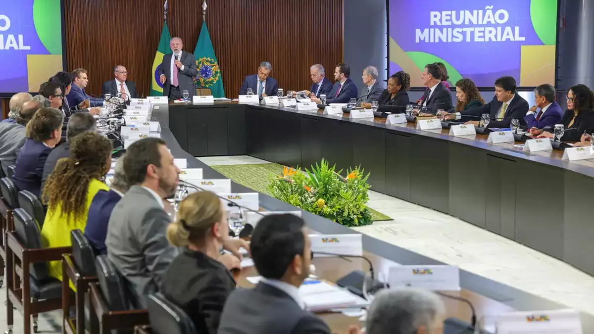O presidente Luiz Inácio Lula da Silva realizou, nesta terça-feira (31), a primeira reunião ministerial de 2026, ocasião em que se despediu