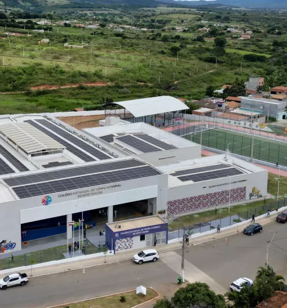 O impacto da nova estrutura do Colégio Estadual de Tempo Integral de Mortugaba, no sudoeste baiano, já é sentido dentro da sala de aula.