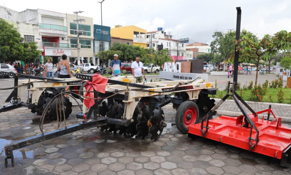 O município de Araci, no Território do Sisal, foi contemplado nesta segunda-feira (20) com um conjunto de entregas do Governo do Estado.