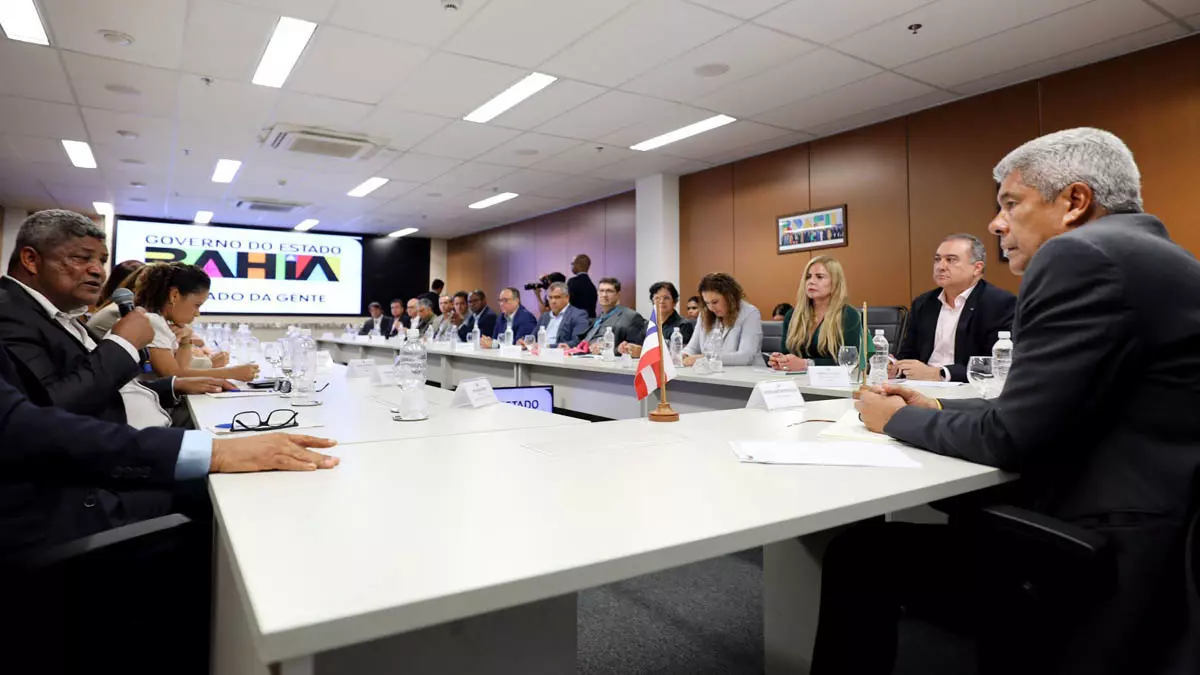 O Governo do Estado formalizou, nesta segunda-feira (6), um convênio para a regulação dos serviços de manejo de resíduos sólidos urbanos