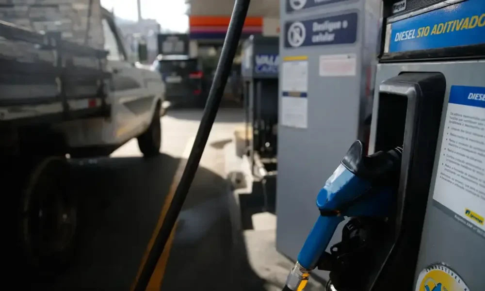 Após semanas de discussão, o governo federal anunciou nesta segunda-feira (6) um pacote de medidas para reduzir os impactos