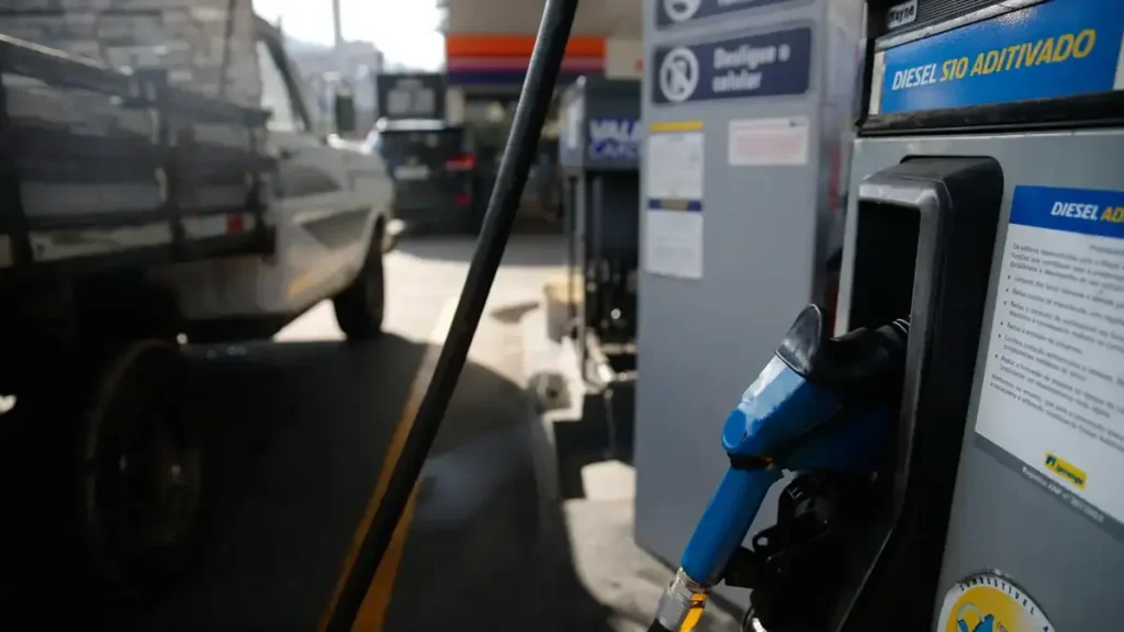 Após semanas de discussão, o governo federal anunciou nesta segunda-feira (6) um pacote de medidas para reduzir os impactos