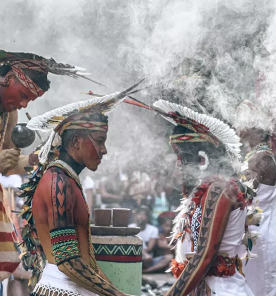 Sob o olhar sensível do fotógrafo Pedro Nunes e curadoria de Uiler Costa, a exposição “Aragwaksã — A Grande Conquista do Território” 