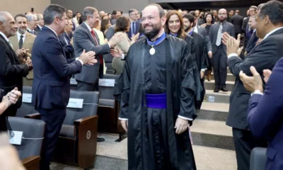 O desembargador Maurício Kertzman Szporer tomou posse, nesta quinta-feira (9), como presidente do Tribunal Regional Eleitoral da Bahia