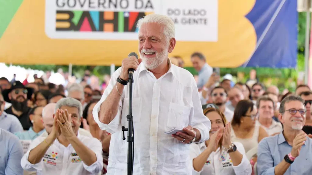 inauguração da reforma e ampliação do Hospital Municipal de Santa Maria da Vitória, nesta sexta-feira (10), o senador Jaques Wagner (PT)