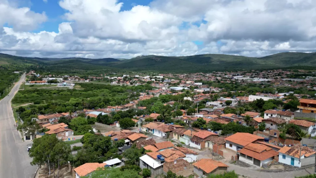 Mais mobilidade e melhores condições de acesso devem chegar ao município de Cravolândia com a pavimentação de quase sete quilômetros