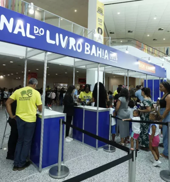 Um dos momentos mais aguardados pelos amantes da literatura está de volta. A Bienal do Livro Bahia 2026 teve início nesta quarta-feira (15)