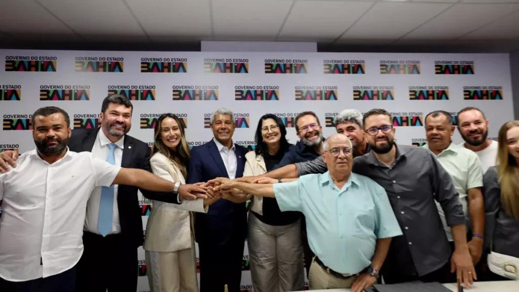 A política de Itatim vive uma reviravolta. O grupo liderado pela prefeita Daiane (PSD), que em 2022 garantiu a vitória de ACM Neto