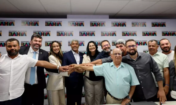 A política de Itatim vive uma reviravolta. O grupo liderado pela prefeita Daiane (PSD), que em 2022 garantiu a vitória de ACM Neto
