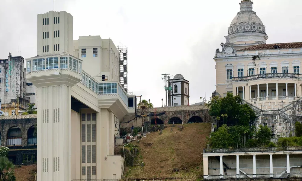 fim de semana na Bahia indica a manutenção das instabilidades no litoral até sábado (25), com redução gradual das chuvas