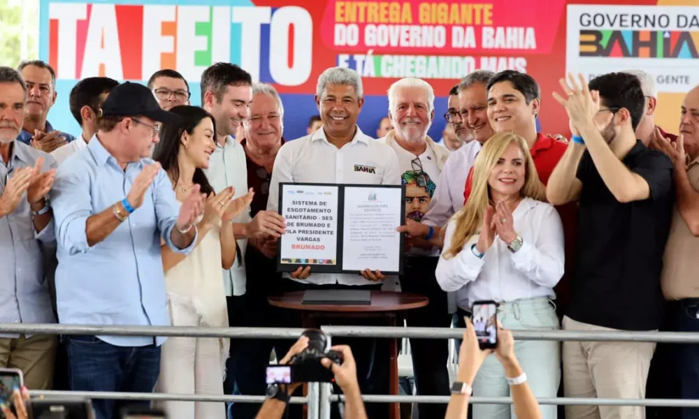 saneamento, o governador Jerônimo Rodrigues transformou o evento em uma demonstração de prestígio político e liderança regional,