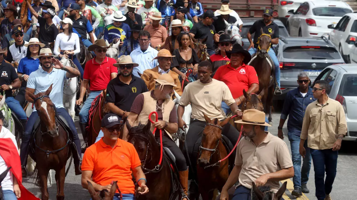 turismo religioso, o município de Milagres, no Vale do Jiquiriçá, recebeu neste domingo (26) a visita do governador Jerônimo Rodrigues.