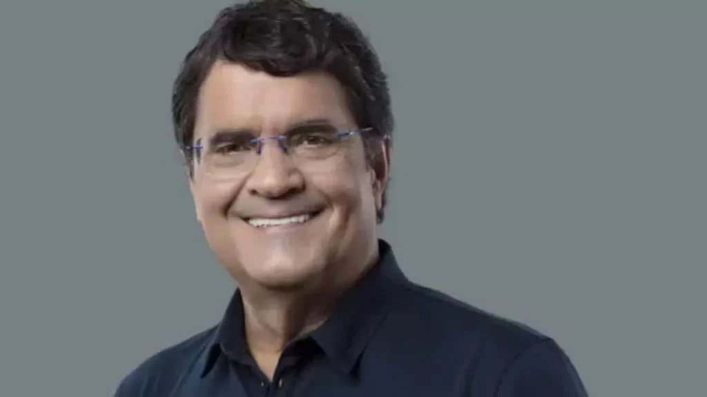 Na gravação, Neto aparece ao lado do secretário Renato Feder, que também comandou a educação do Paraná e tem origem no setor empresarial.