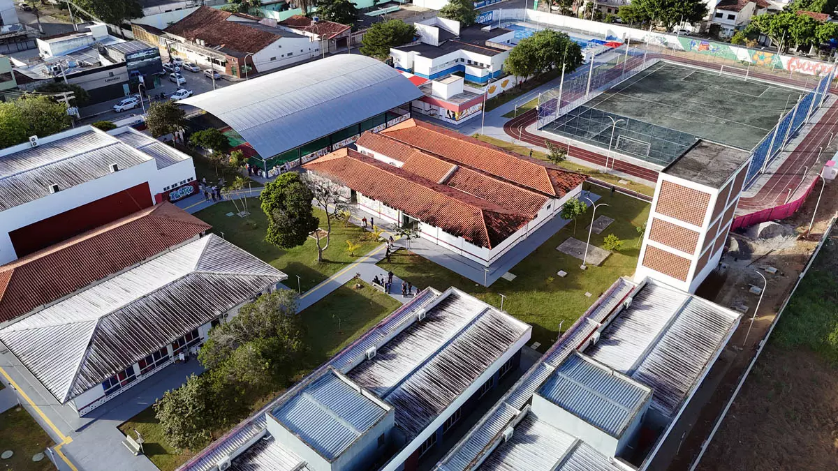 entre os mais de 800 alunos atendidos pelo Complexo Integrado de Educação Básica, Profissional e Tecnológica de Eunápolis,