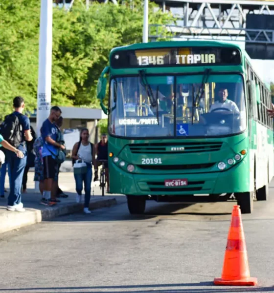 A greve dos rodoviários de Salvador foi suspensa na manhã desta sexta-feira (22), após assembleia da categoria que aprovou uma
