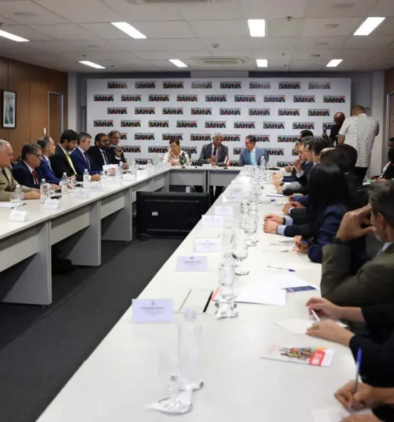 14ª reunião do Comitê de Governança. O encontro reuniu chefes dos três Poderes — Executivo, Legislativo e Judiciário — além do