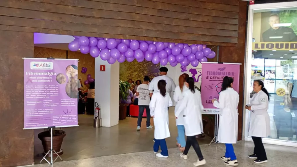 Em alusão ao mês de conscientização sobre a fibromialgia, o Shopping Piedade realiza, nesta terça-feira (6), uma ação especial