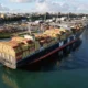 no porto da capital baiana, o navio com as primeiras peças da obra da Ponte Salvador–Itaparica, vindas da China.