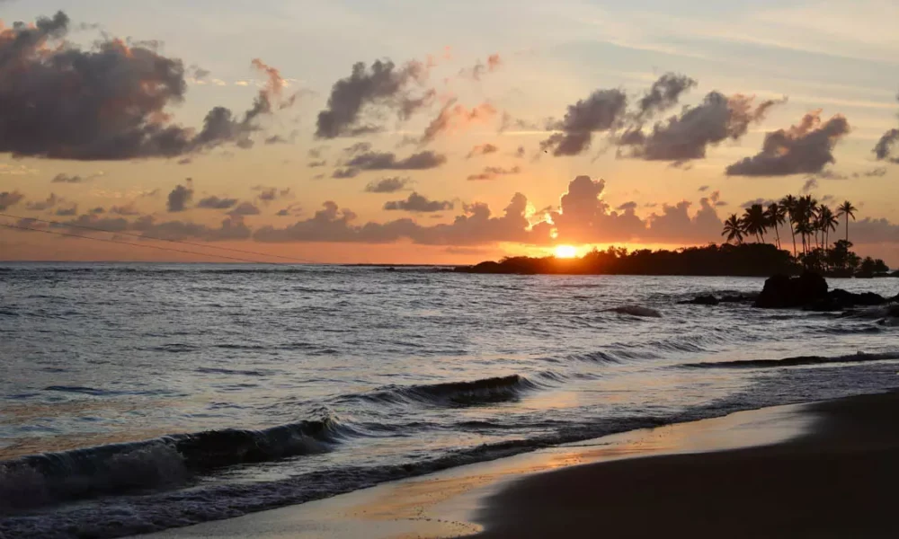 A maioria das praias monitoradas pelo Instituto do Meio Ambiente e Recursos Hídricos (Inema) ao longo do litoral baiano