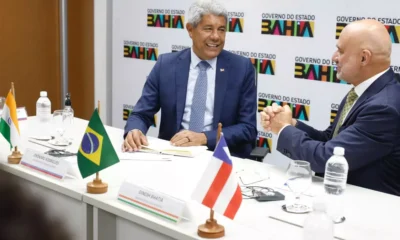 O governador Jerônimo Rodrigues recebeu, nesta segunda-feira (25), o embaixador da Índia no Brasil, Dinesh Bhatia,