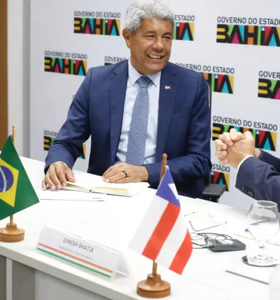 O governador Jerônimo Rodrigues recebeu, nesta segunda-feira (25), o embaixador da Índia no Brasil, Dinesh Bhatia,