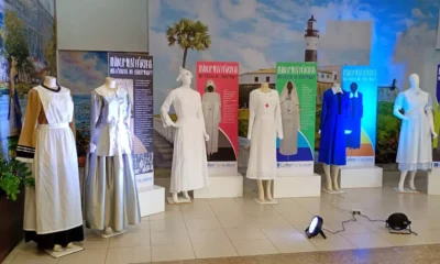 uma viagem pela história da enfermagem por meio da exposição Indumentárias Históricas da Enfermagem (1890–1950),