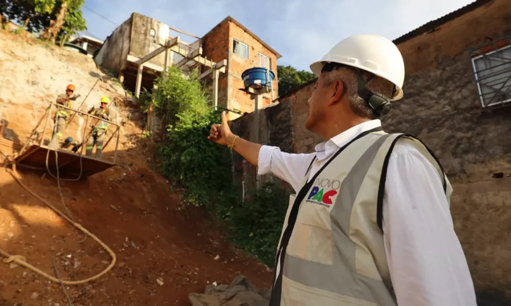 autorizou a abertura de processos licitatórios para a construção de contenções de encostas em áreas estratégicas da cidade.